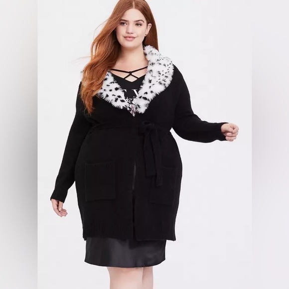 Torrid x Disney Villains Cruella De Vil Black Faux Fur Self-Tie Cardigan 3X EUC - Picture 3 of 8